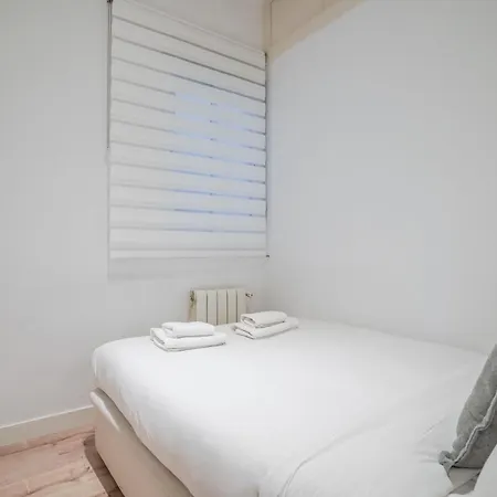 Cozy Apartment- 2Bedrooms 1Bathroom-Salamanca-2